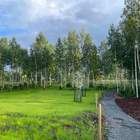 וילה Aurora Riverside Lodge, Sauna, Near Arctic Circle *
