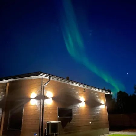 Aurora Riverside Lodge, Sauna, Near Arctic Circle Villa